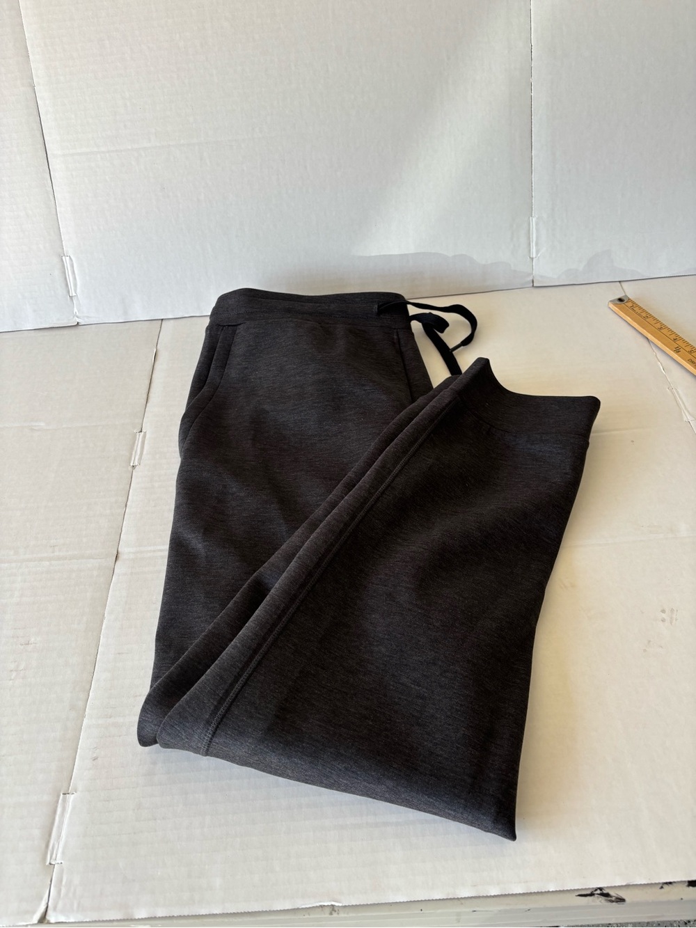 32 Degrees Men's Dark Charcoal Jogger Sweatpants Size XL.